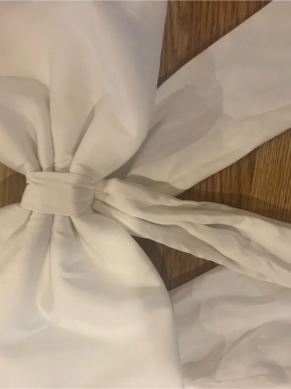 Lulu's white Sleeveless V-Neck Jumpsuit! With bow! - Picture 10 of 11